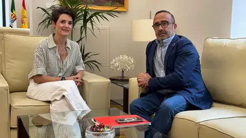 Los presidentes de las diputaciones de Badajoz y Cáceres afianzan su compromiso de seguir trabajando por el mundo rural Los presidentes de las diputaciones de Badajoz y Cáceres afianzan su compromiso de seguir trabajando por el mundo rural