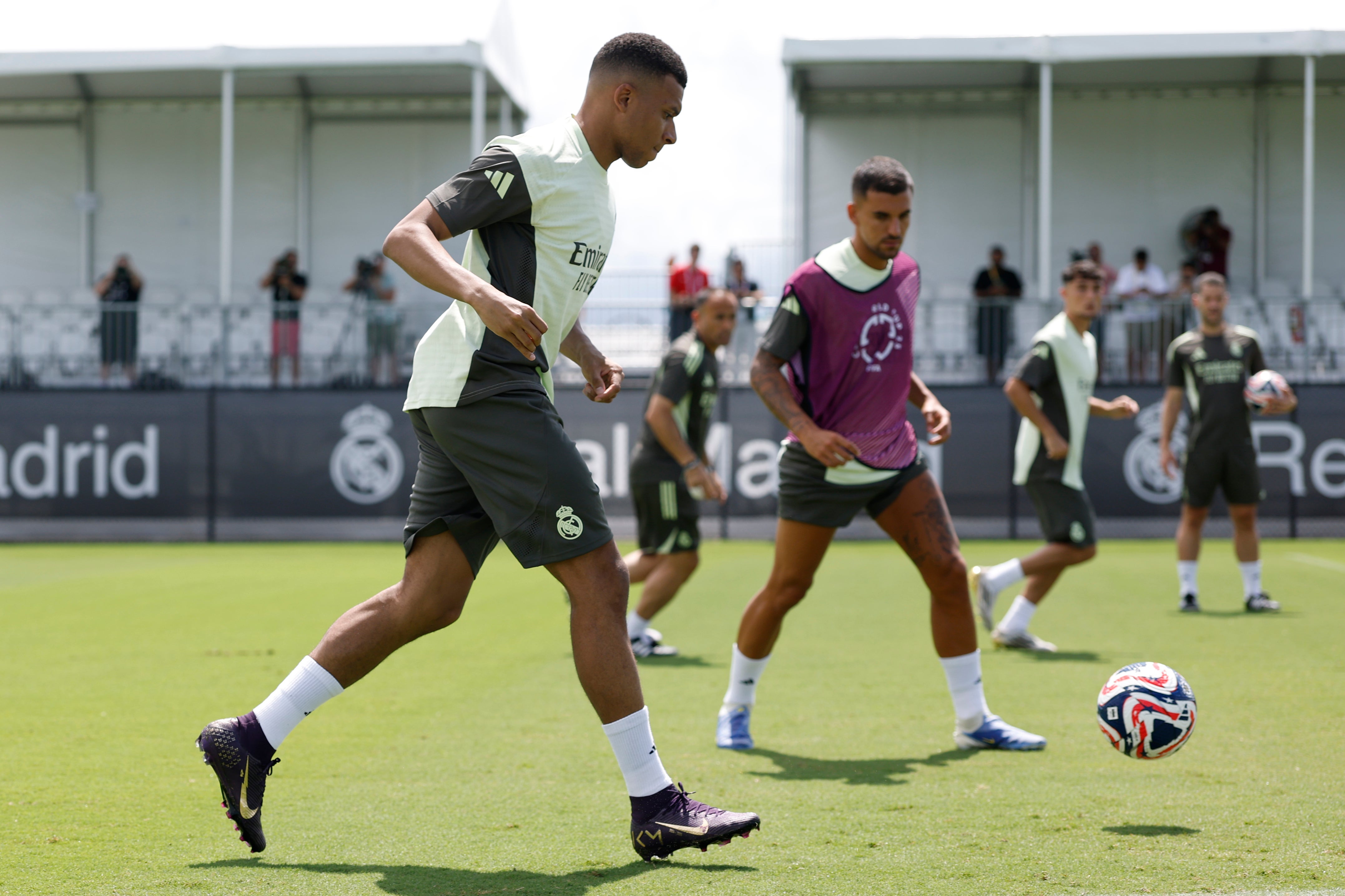 Mbappé también se pierde el partido ante Salzburgo Mbappé también se pierde el partido ante Salzburgo