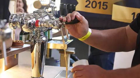 Obligado a cerrar su bar por falta de personal: "Gracias por sus políticas" Obligado a cerrar su bar por falta de personal: "Gracias por sus políticas"