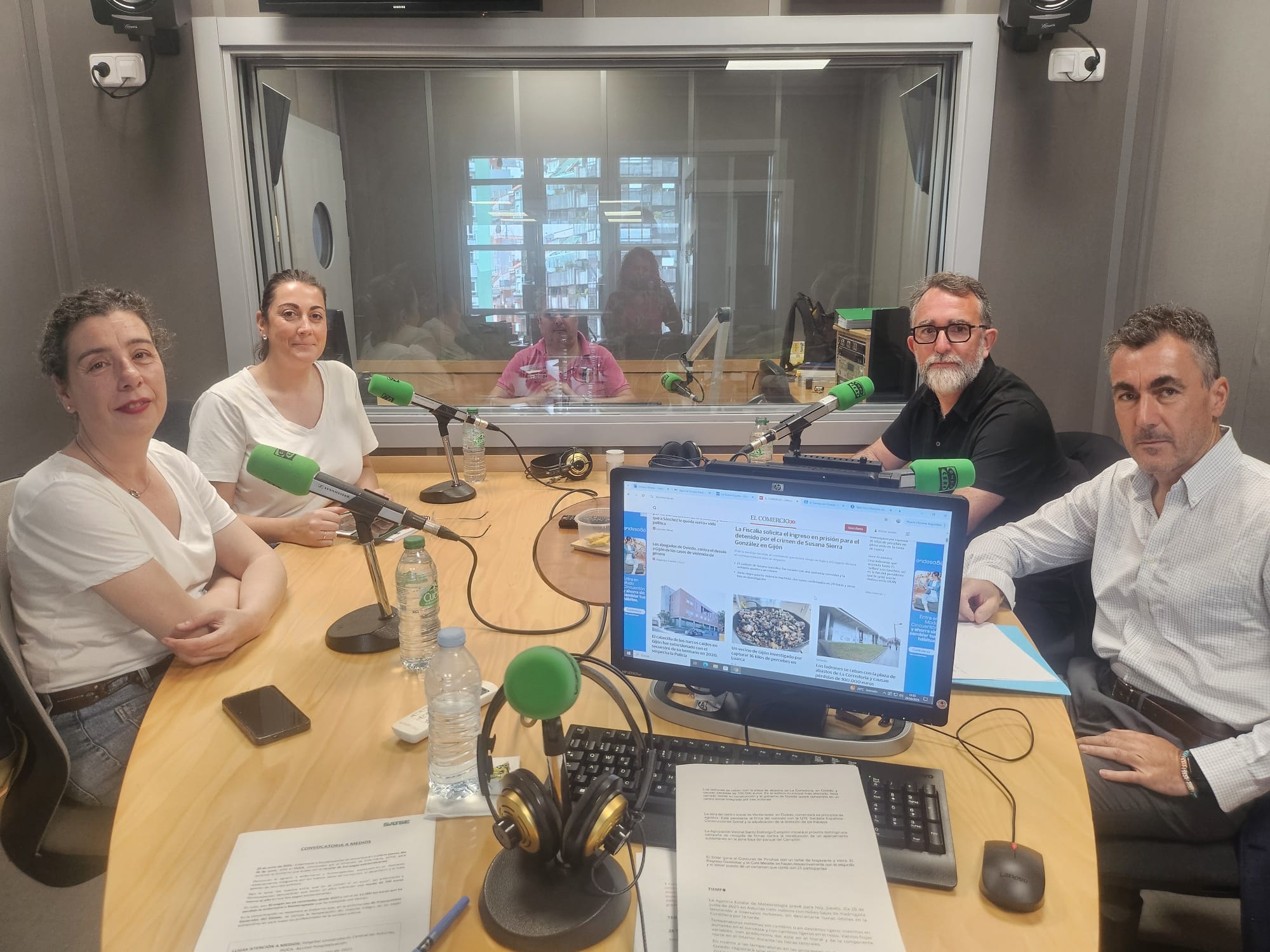 Tertulia con nuestros representantes en el Ayuntamiento Tertulia con nuestros representantes en el Ayuntamiento