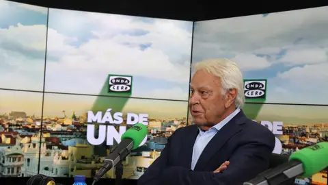 Felipe González durante la entrevista en Más de uno Felipe González durante la entrevista en Más de uno/ Samuel Portillo