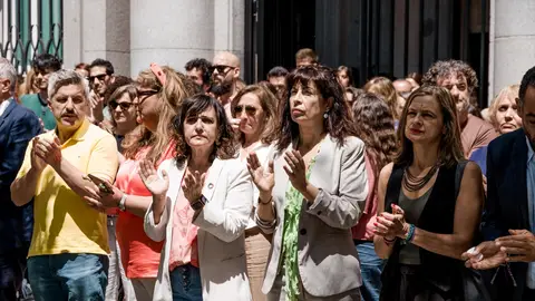 Ana Redondo participa en un minuto de silencio por los últimos dos asesinatos por violencia machista en dos días Ana Redondo participa en un minuto de silencio por los últimos dos asesinatos por violencia machista en dos días