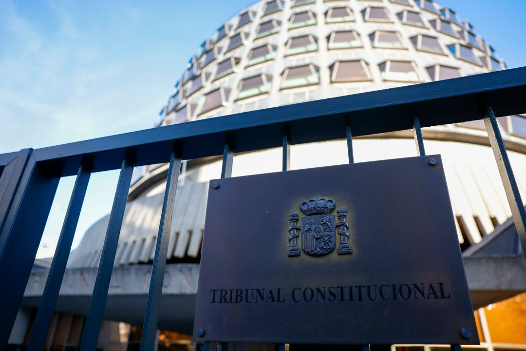Un Tribunal Constitucional dividido avala por 6 votos contra 4 la ley de amnistía Un Tribunal Constitucional dividido avala por 6 votos contra 4 la ley de amnistía