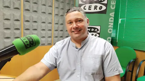 Manuel Lourenzo - alcalde Soutomaior El alcalde de Soutomaior, Manuel Lourenzo, en los estudios de Onda Cero Pontevedra