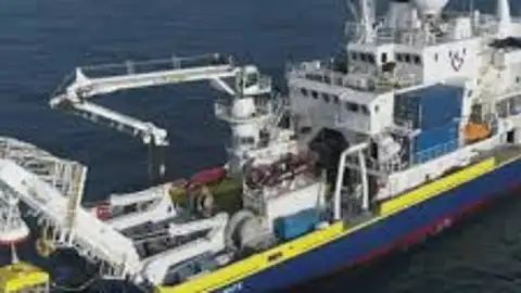 Imagen del oceanográfico francés que se ha desplazado a la Fosa Atlántica. Bidones radioactivos