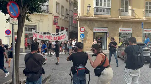 Instantes de la manifestación celebrada hoy en Cádiz Instantes de la manifestación celebrada hoy en Cádiz