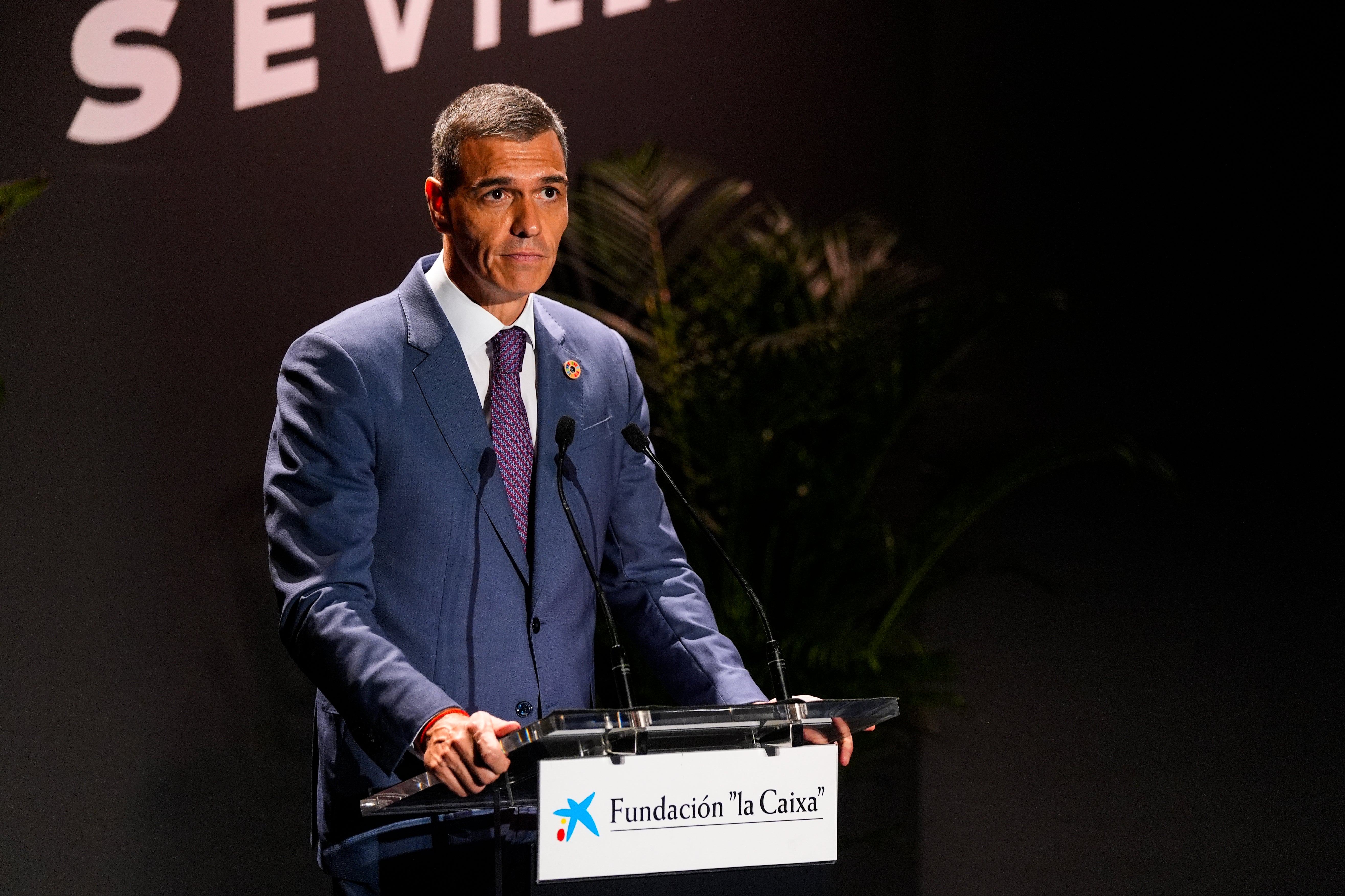 Pedro Sánchez defiende "el compromiso de España con el multilateralismo" y ataca al G7: "No son buenas noticias" Pedro Sánchez defiende "el compromiso de España con el multilateralismo" y ataca al G7: "No son buenas noticias"