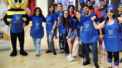“Juntos/as Hacemos EQUIPO”: deporte, valores y comunidad en el Centro Comercial Rosaleda “Juntos/as Hacemos EQUIPO”: deporte, valores y comunidad en el Centro Comercial Rosaleda