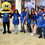 “Juntos/as Hacemos EQUIPO”: deporte, valores y comunidad en el Centro Comercial Rosaleda “Juntos/as Hacemos EQUIPO”: deporte, valores y comunidad en el Centro Comercial Rosaleda
