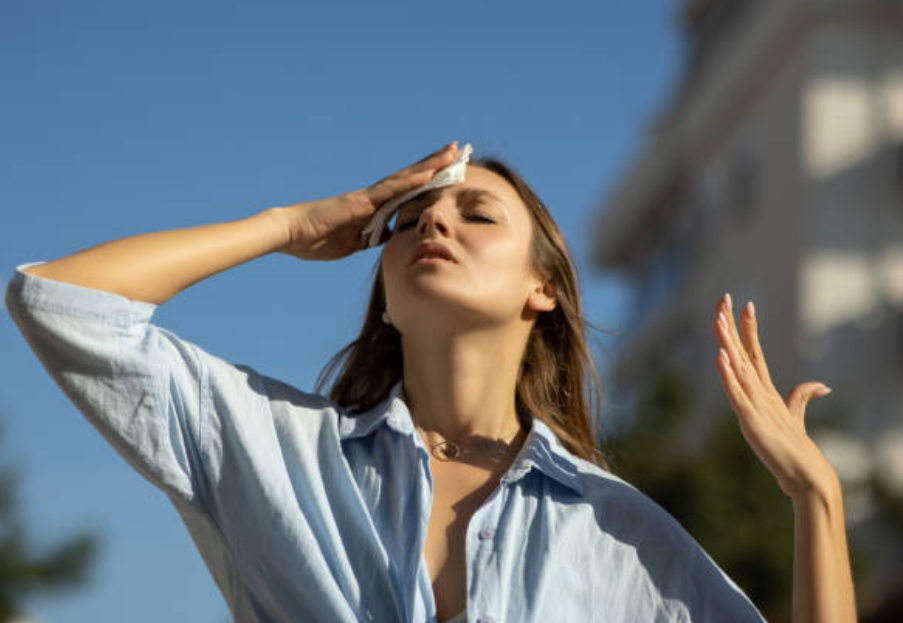 Qué le pasa a tu cuerpo cuando supera los 40 ºC: así puedes evitar el golpe de calor, según un anestesiólogo Qué le pasa a tu cuerpo cuando supera los 40 ºC: así puedes evitar el golpe de calor, según un anestesiólogo