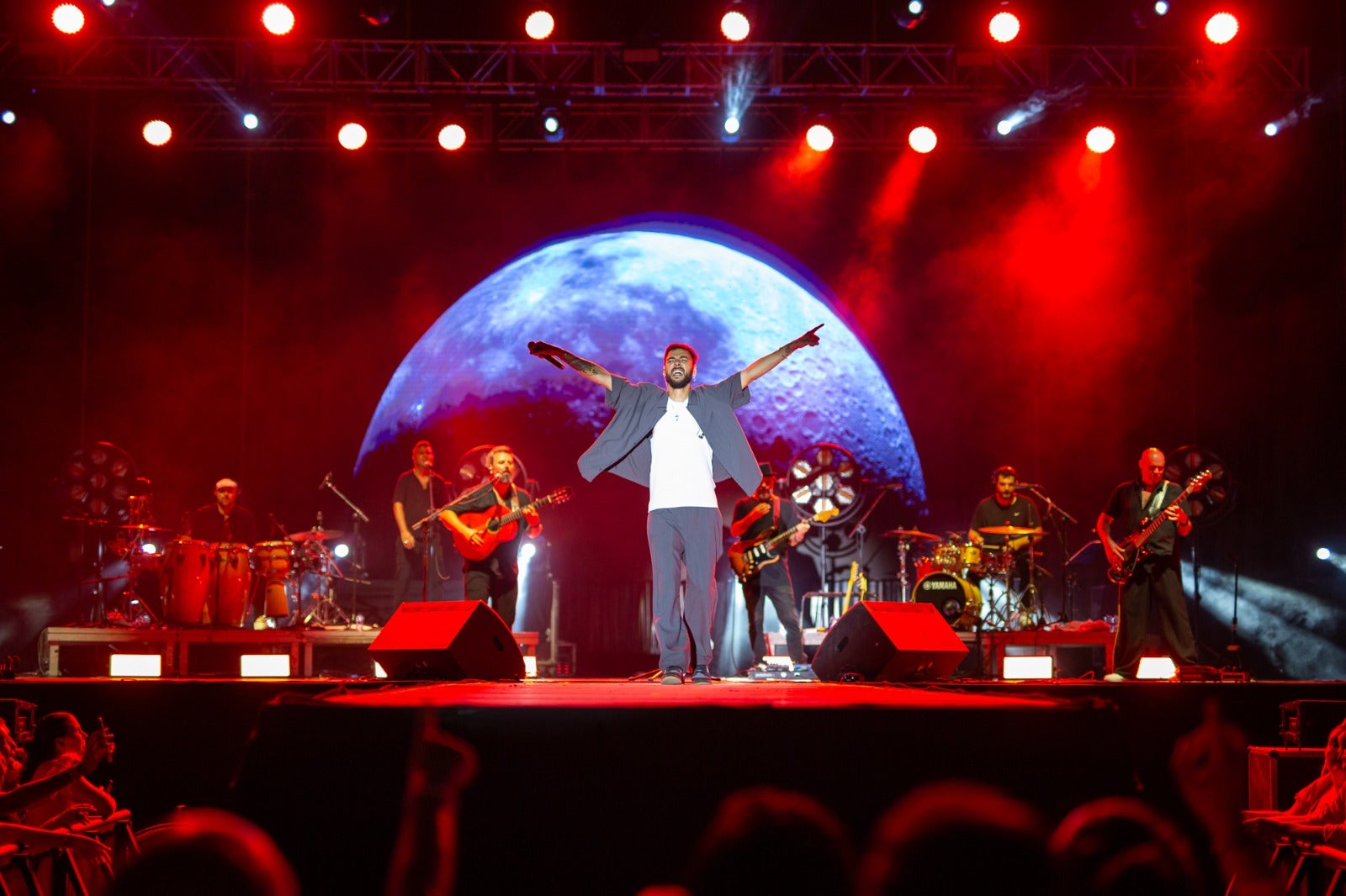 Raule arrasa en Selvatic Málaga Fest ante más de 5.000 personas en una noche mágica Raule arrasa en Selvatic Málaga Fest ante más de 5.000 personas en una noche mágica
