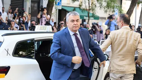 El exsecretario de Organización del PSOE, Santos Cerdán, a su llegada a declarar en el Tribunal Supremo. El exsecretario de Organización del PSOE, Santos Cerdán, a su llegada a declarar en el Tribunal Supremo.