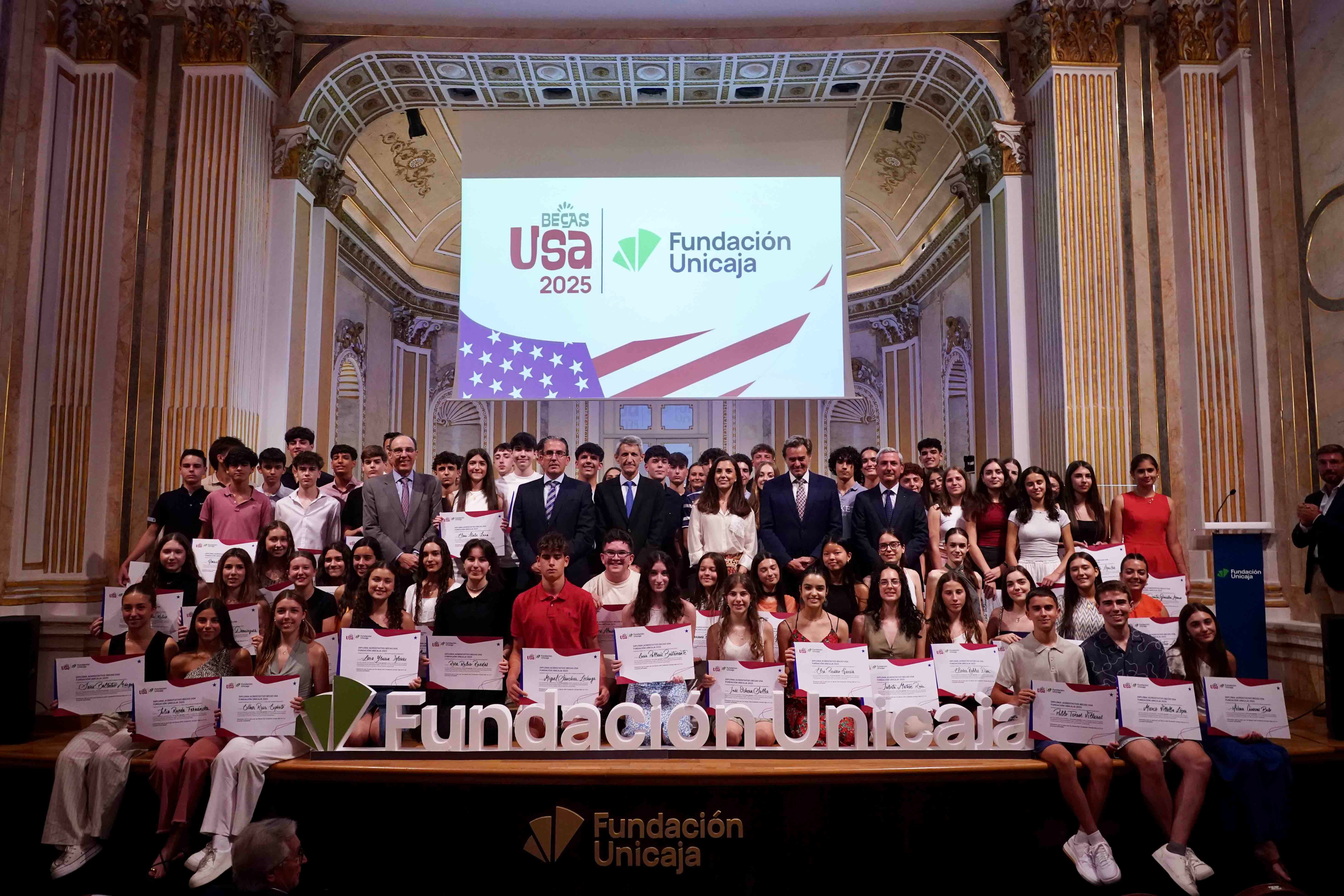 Fundación Unicaja entrega sus Becas USA para una estancia lingüística y cultural en Estados Unidos Fundación Unicaja entrega sus Becas USA para una estancia lingüística y cultural en Estados Unidos
