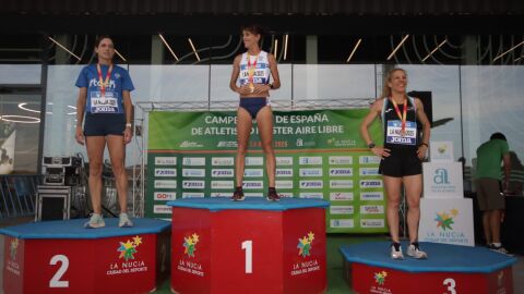 Bernalte, por tercera vez consecutiva, en lo alto del podio en la prueba de 1.500 metros.