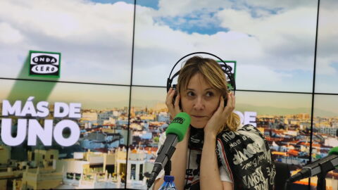 Nathalie Poza en los estudios de Onda Cero Nathalie Poza en los estudios de Onda Cero
