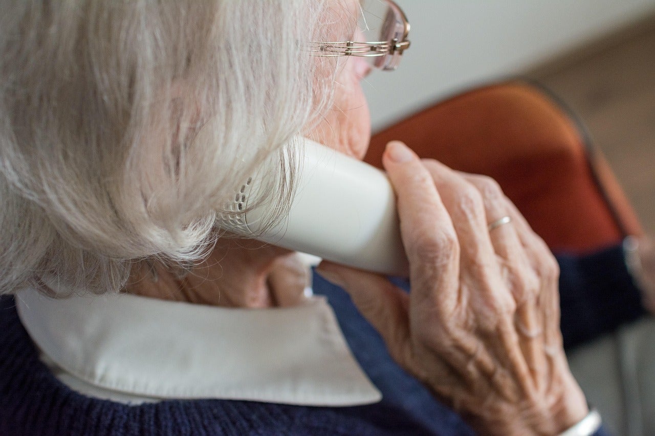 Jorge Terreu, de diseñar un móvil accesible para su abuela a acercar las nuevas tecnologías a miles de personas mayores en España Jorge Terreu, de diseñar un móvil accesible para su abuela a acercar las nuevas tecnologías a miles de personas mayores en España