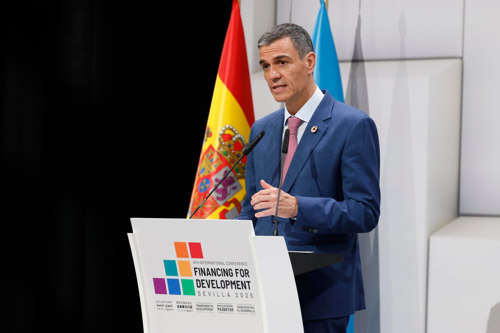 La reacción de Pedro Sánchez tras el envío a prisión a Santos Cerdán: "Ahora es momento de la Justicia" La reacción de Pedro Sánchez tras el envío a prisión a Santos Cerdán: "Ahora es momento de la Justicia"