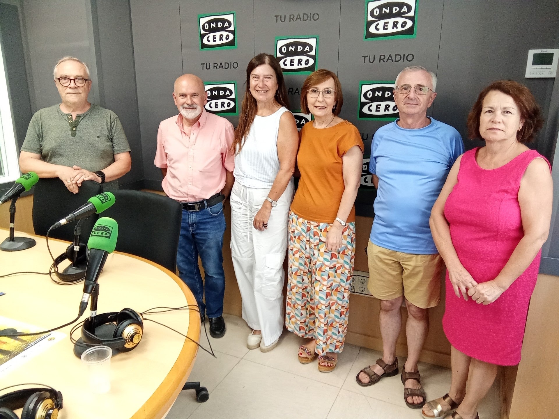El IES La Asunción de Elche dice adiós a cinco de sus docentes mas carismáticos y a su administrativa más veterana El IES La Asunción de Elche dice adiós a cinco de sus docentes mas carismáticos y a su administrativa más veterana