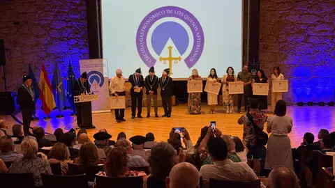 La celebración contó con una numerosa asistencia La celebración contó con una numerosa asistencia