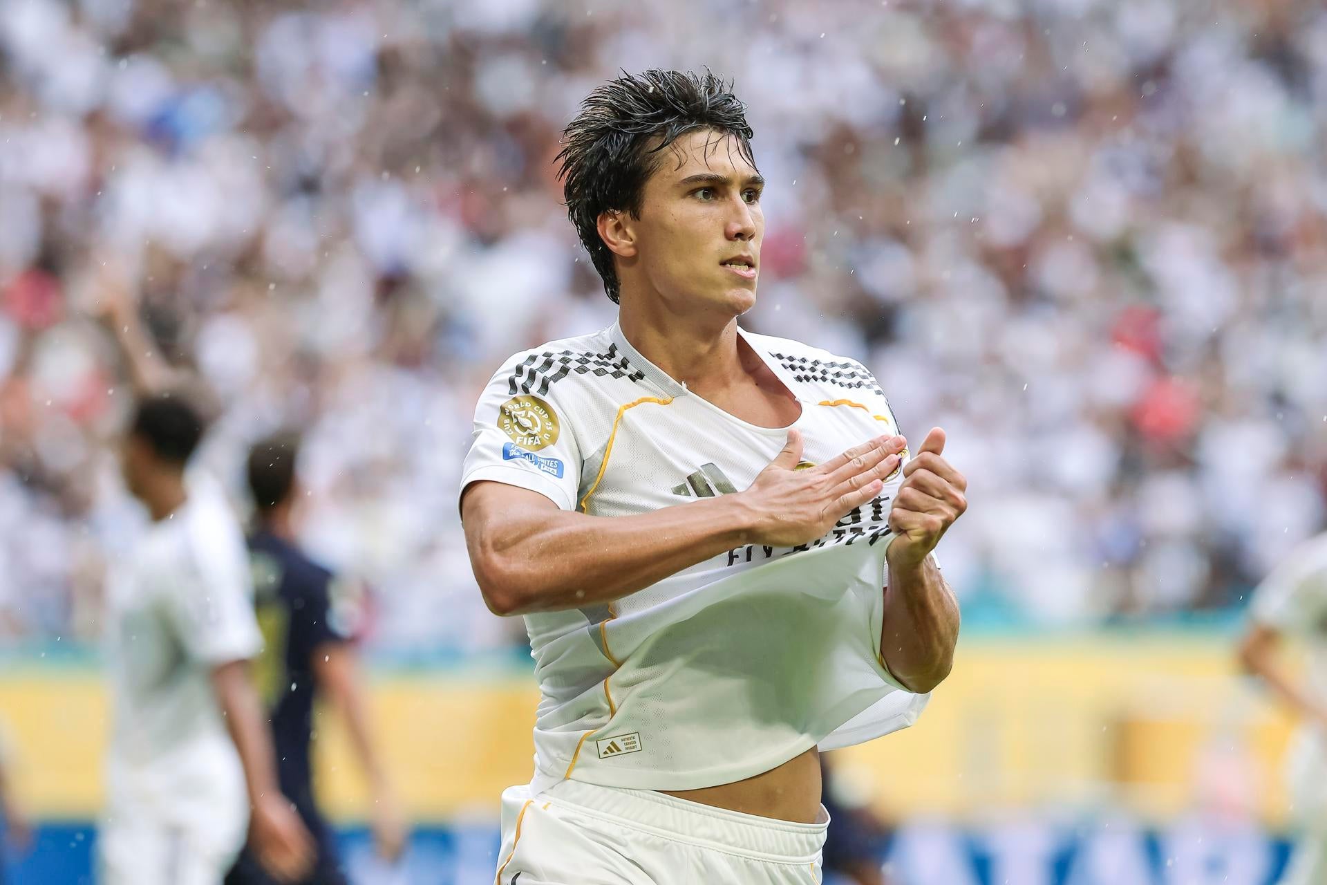 El Real Madrid de cabeza a los cuartos gracias al gol de Gonzalo El Real Madrid de cabeza a los cuartos gracias al gol de Gonzalo