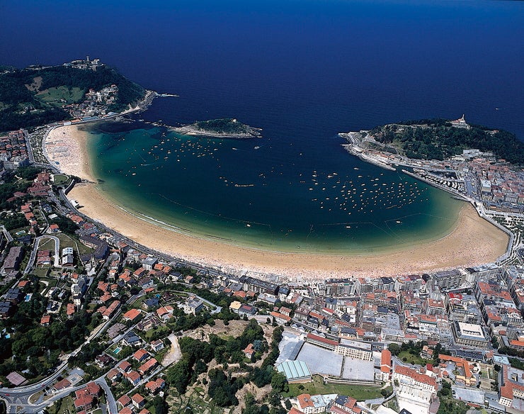 La Concha bate récord histórico: el agua del mar alcanza los 24°C La Concha bate récord histórico: el agua del mar alcanza los 24°C