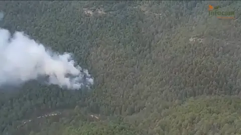 Vista aérea del incendio de Cañizares, este martes Vista aérea del incendio de Cañizares, este martes