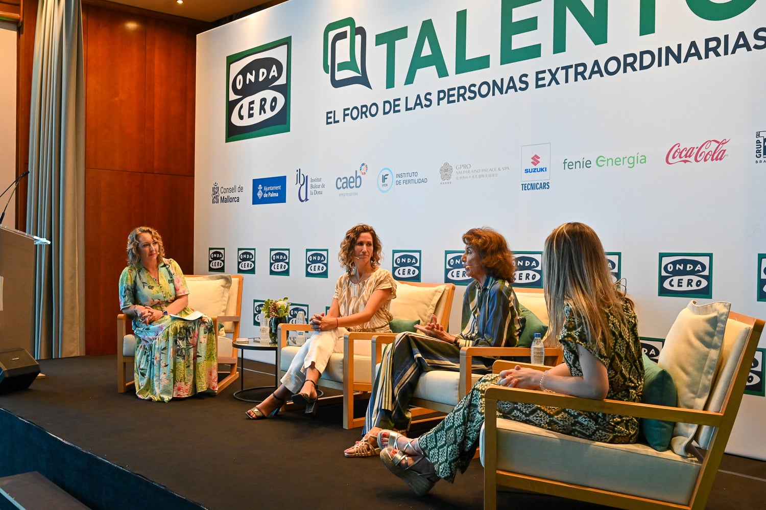 La Mesa de Liderazgo en el V Foro Talento que comparten Aina Calafat, Carmen Planas y Raquel Arévalo La Mesa de Liderazgo en el V Foro Talento que comparten Aina Calafat, Carmen Planas y Raquel Arévalo