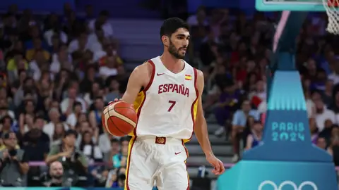 Santi Aldama, en un partido con España. Santi Aldama, en un partido con España.