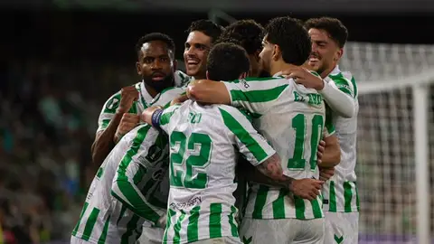 Los jugadores del Betis celebran un gol durante la temporada pasada Los jugadores del Betis celebran un gol durante la temporada pasada