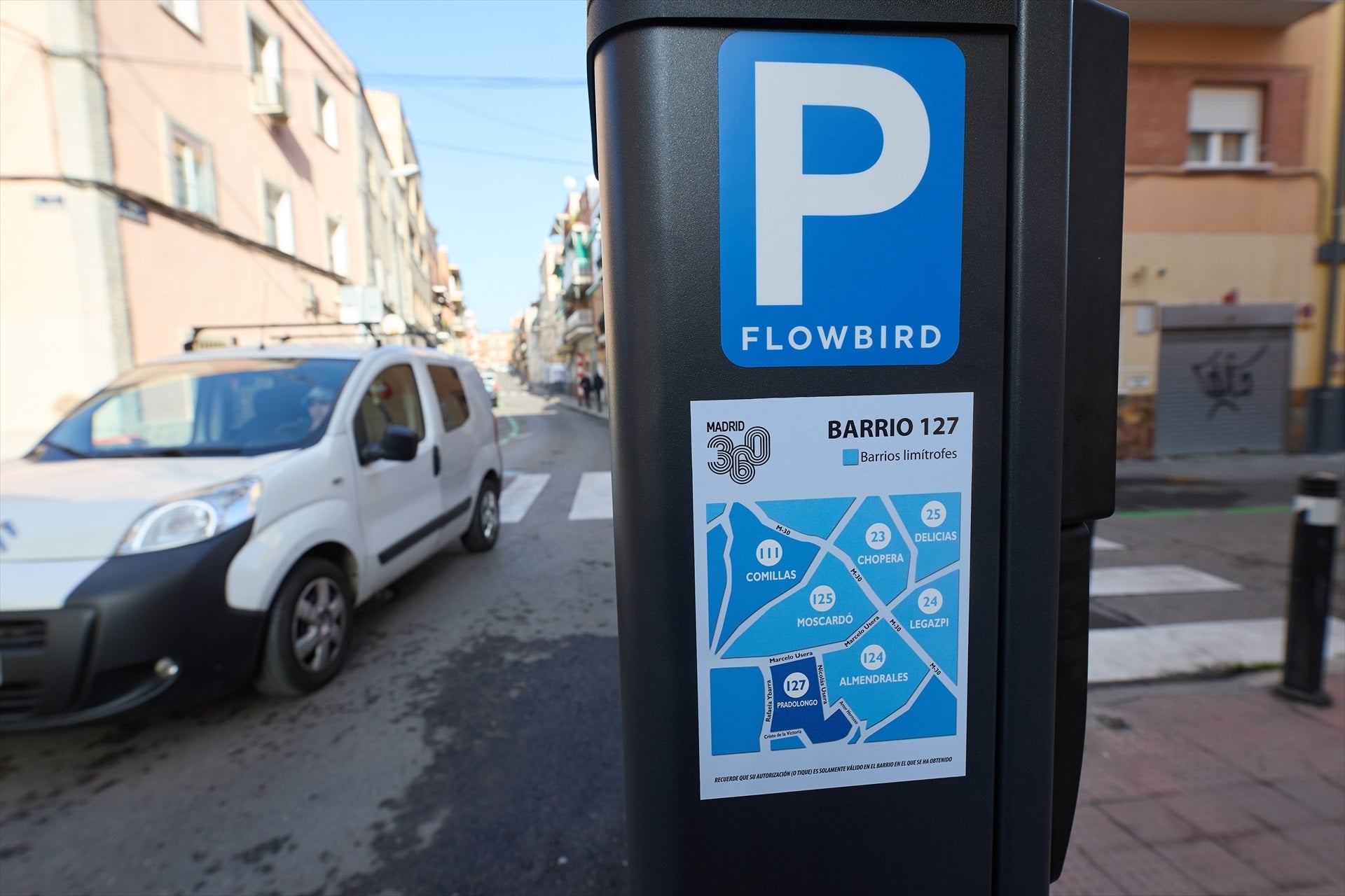 Aparcar en la calle en Madrid y ahorrar: la nueva función que revoluciona el uso del parquímetro Aparcar en la calle en Madrid y ahorrar: la nueva función que revoluciona el uso del parquímetro