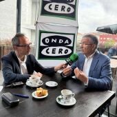 El Dr. Rafael López, jefe del servicio de Oncología del CHUS junto con otros prestigiosos medicos compostelanos se oponen a "fragmentar" la Facultad de Medicina, algo "preocupante" y porque supondría "perder calidad y competitividad" 
