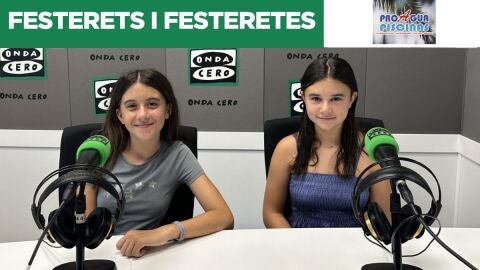 Roser i Anna interpreten l'Ambaixada Bedu&iuml;na. 