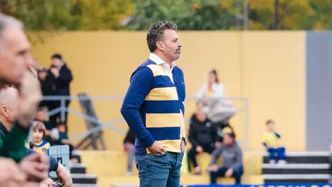'Pato', entrenador del Orihuela CF: "Es una oportunidad histórica compartir grupo con el Real Madrid C o el Rayo Vallecano B" Pato