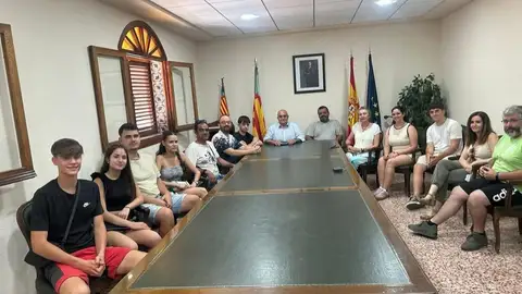 El Ayuntamiento de Callosa d’en Sarrià refuerza la limpieza de Les Fonts d'Algar con 11 nuevos trabajadores El Ayuntamiento de Callosa d’en Sarrià refuerza la limpieza de Les Fonts d'Algar con 11 nuevos trabajadores