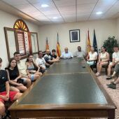 El Ayuntamiento de Callosa d’en Sarrià refuerza la limpieza de Les Fonts d'Algar con 11 nuevos trabajadores