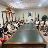 El Ayuntamiento de Callosa d’en Sarrià refuerza la limpieza de Les Fonts d'Algar con 11 nuevos trabajadores El Ayuntamiento de Callosa d’en Sarrià refuerza la limpieza de Les Fonts d'Algar con 11 nuevos trabajadores