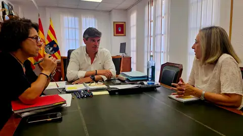 El Ayuntamiento de Villajoyosa crea una Agencia de Empleo y Desarrollo Local situada en la oficina de Turismo El Ayuntamiento de Villajoyosa crea una Agencia de Empleo y Desarrollo Local situada en la oficina de Turismo