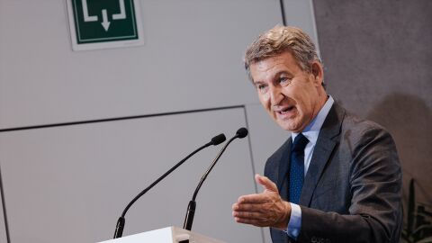 Feij&oacute;o da "el mando &uacute;nico" org&aacute;nico a Tellado y pone a una af&iacute;n a Ayuso en la direcci&oacute;n nacional