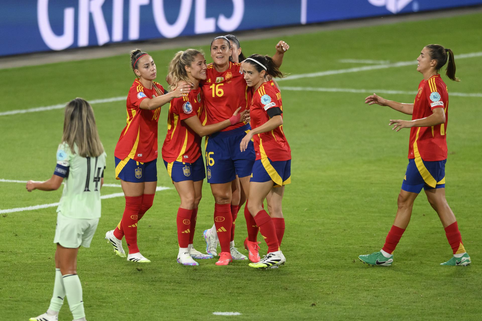 España arranca con una manita a Portugal España arranca con una manita a Portugal