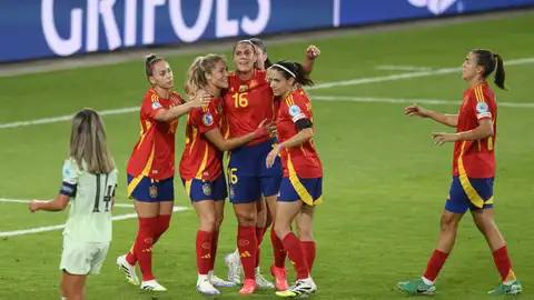 España arranca con una manita a Portugal España arranca con una manita a Portugal