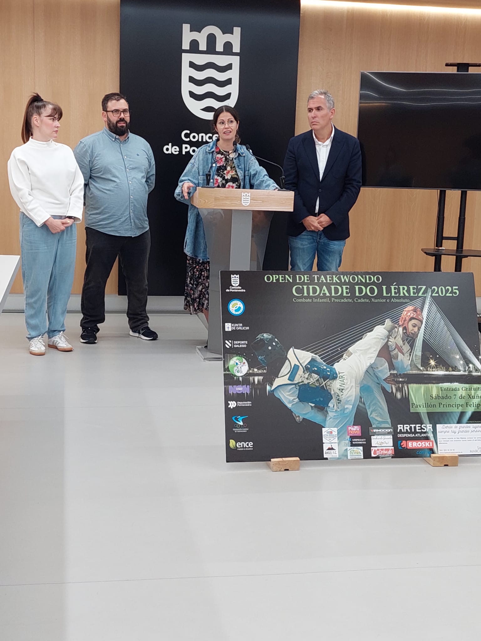 El Taekwondo brilla con luz propia en Pontevedra El Taekwondo brilla con luz propia en Pontevedra