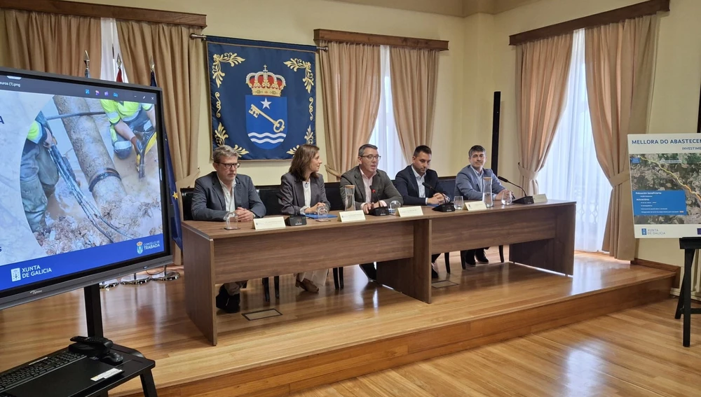 Xunta y ayuntamientos de Ribadeo y Trabaja firman convenio para la mejora del abastecimiento de agua. Xunta y ayuntamientos de Ribadeo y Trabaja firman convenio para la mejora del abastecimiento de agua.