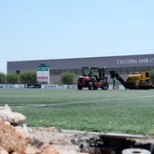 L’Alcora inicia la renovación del césped artificial del campo de fútbol ‘El Saltador’ L’Alcora inicia la renovación del césped artificial del campo de fútbol ‘El Saltador’