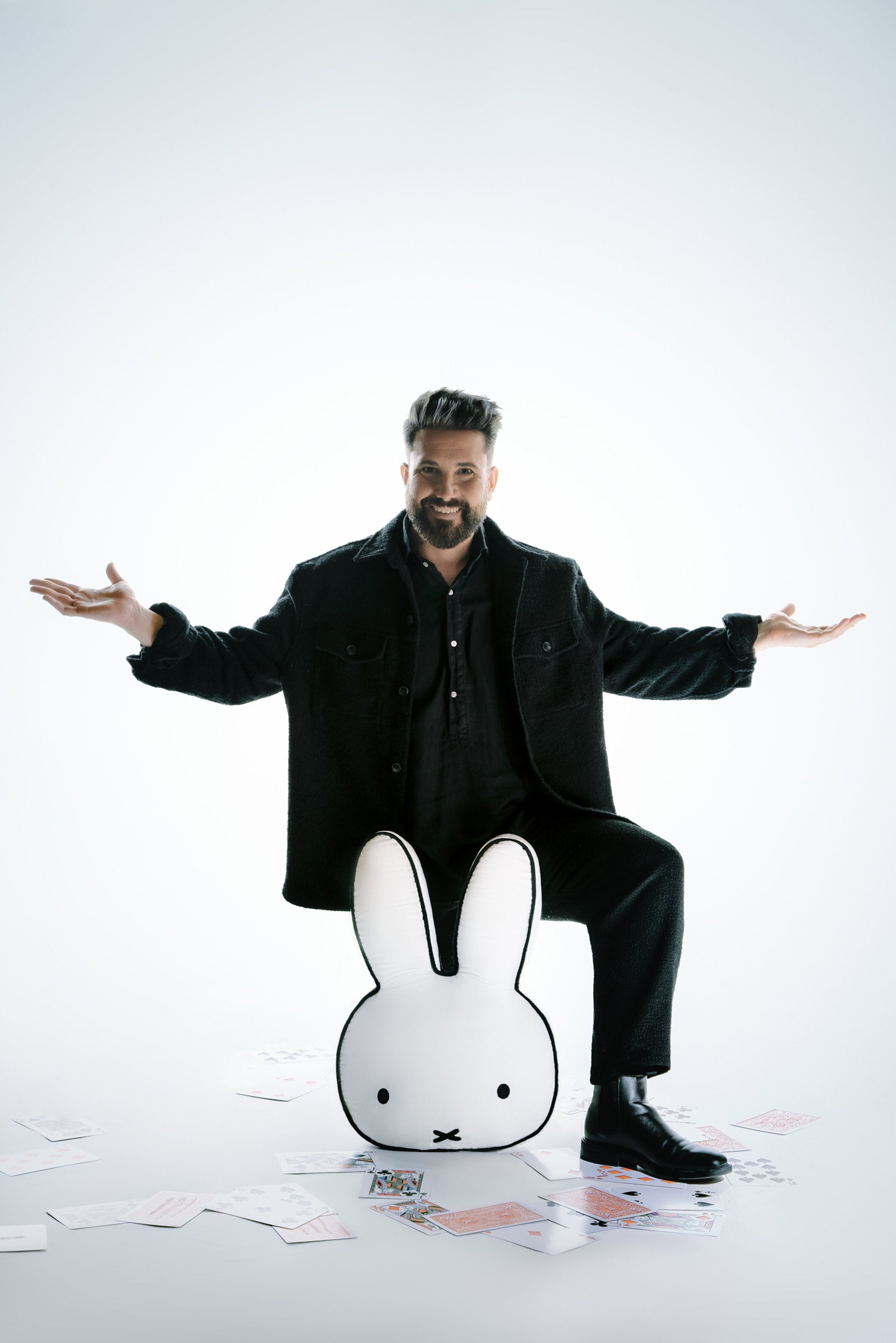 El mago Christian Magritte ofrecerá el próximo lunes en Badajoz un taller familiar sobre juegos de ilusionismo El mago Christian Magritte ofrecerá el próximo lunes en Badajoz un taller familiar sobre juegos de ilusionismo