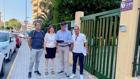 Villajoyosa rehabilita el vallado del colegio Poble Nou durante el verano