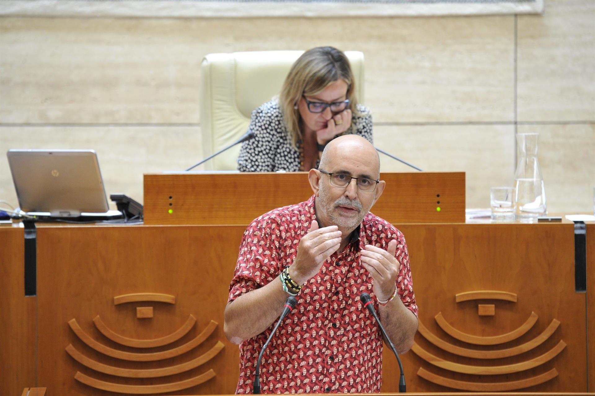 PP y Vox tumban una propuesta de UPE para crear una oficina anticorrupción porque Extremadura tiene un gobierno "honrado" PP y Vox tumban una propuesta de UPE para crear una oficina anticorrupción porque Extremadura tiene un gobierno "honrado"