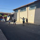 Niños y niñas disfrutan del primer día de la Escuela de Verano Niños y niñas disfrutan del primer día de la Escuela de Verano