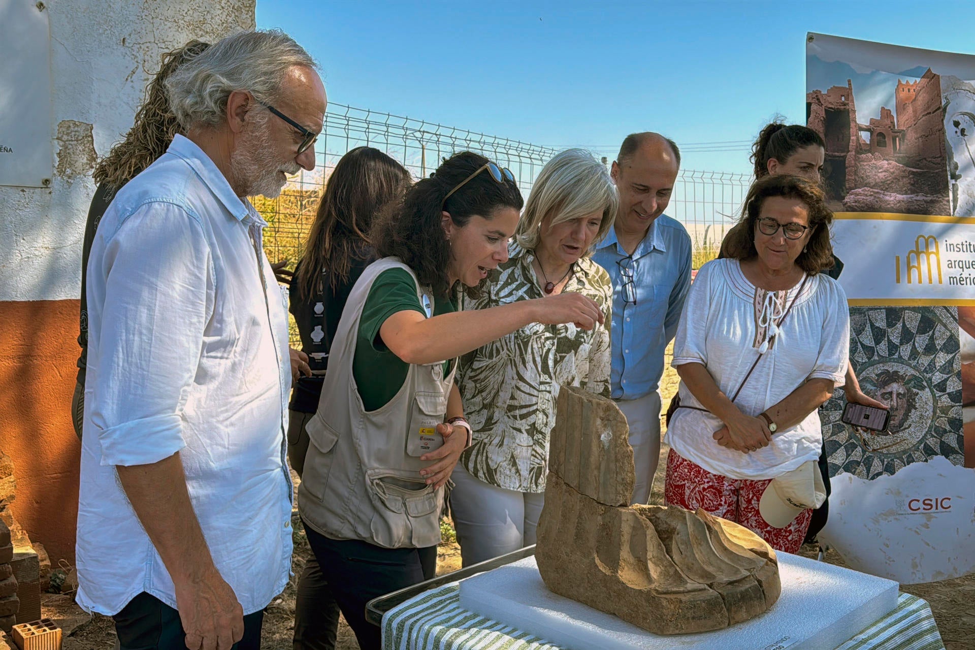 Descubren en Extremadura la columna griega más antigua del Mediterráneo occidental Descubren en Extremadura la columna griega más antigua del Mediterráneo occidental