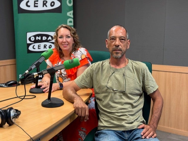 El cocodrilo del Parc de la Mar seguirá flotando en el agua hasta que aguante El cocodrilo del Parc de la Mar seguirá flotando en el agua hasta que aguante