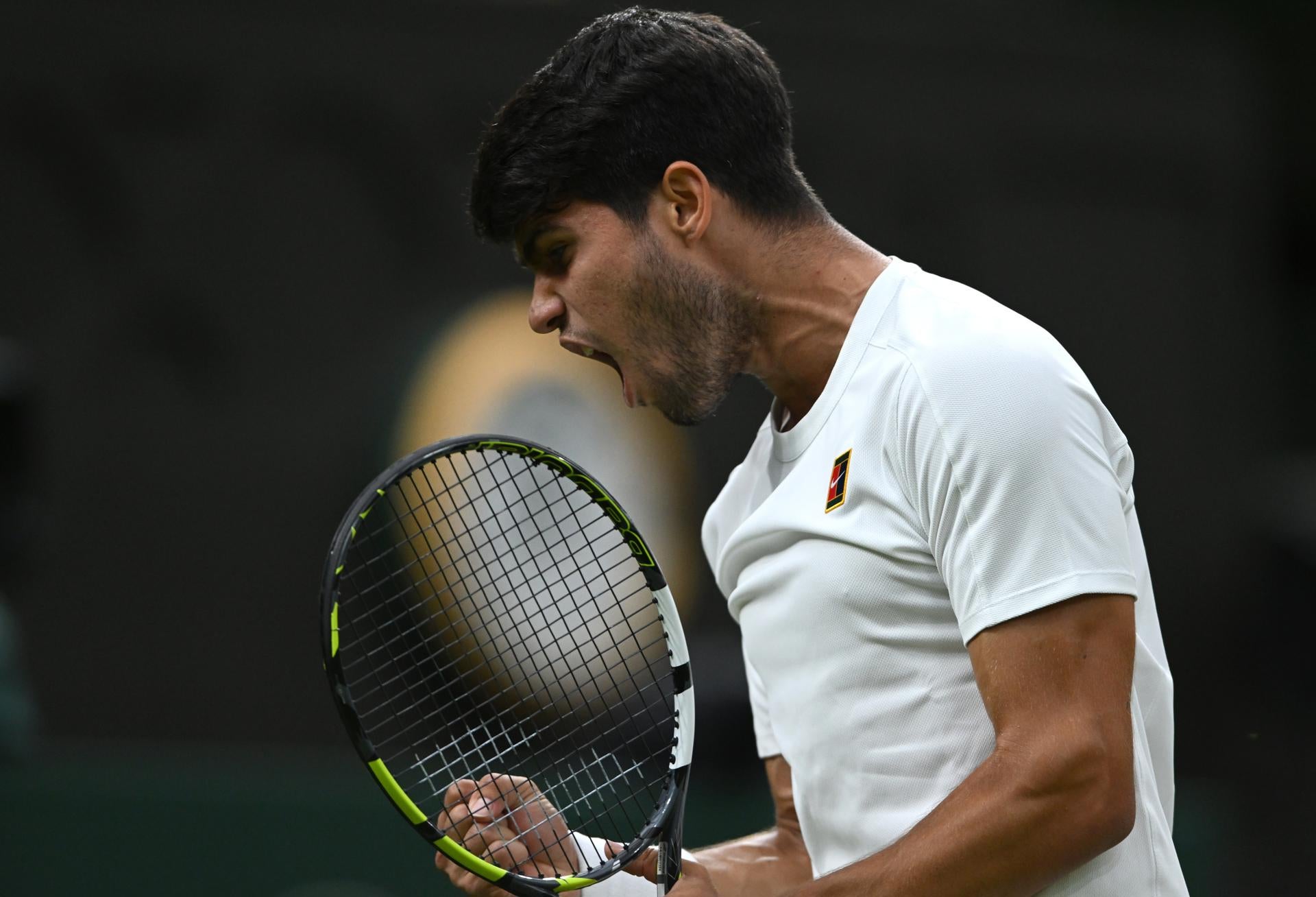Alcaraz se luce ante Rublev y pone rumbo a cuartos de final Alcaraz se luce ante Rublev y pone rumbo a cuartos de final